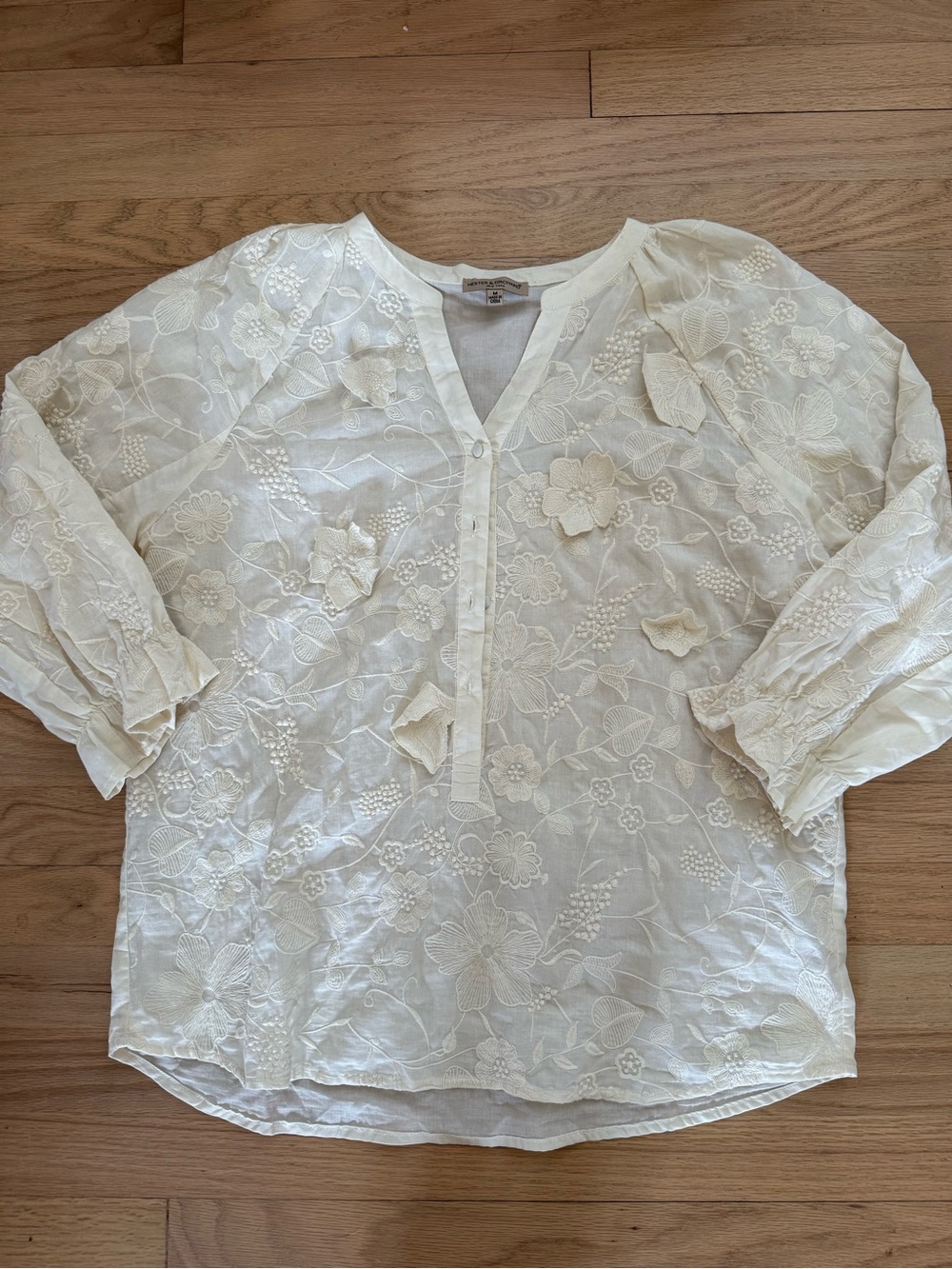 Hester & Orchard Medium Beige Floral Embroidered 100% Cotton V Neck Blouse